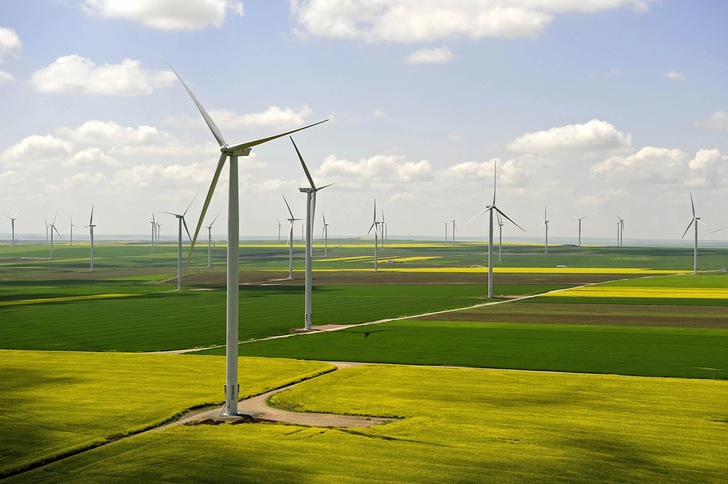 Windpark Fantanele-Cogealac in Rumänien aus 2,5-Megawatt-Windenergieanlagen von GE mit 120 Meter Rotordurchmesser. Der aus 240 Anlagen bestehende Windpark war von 2010 bis 2012 in Betrieb gegangen, in den besten Ausbaujahren des osteuropäischen Landes.