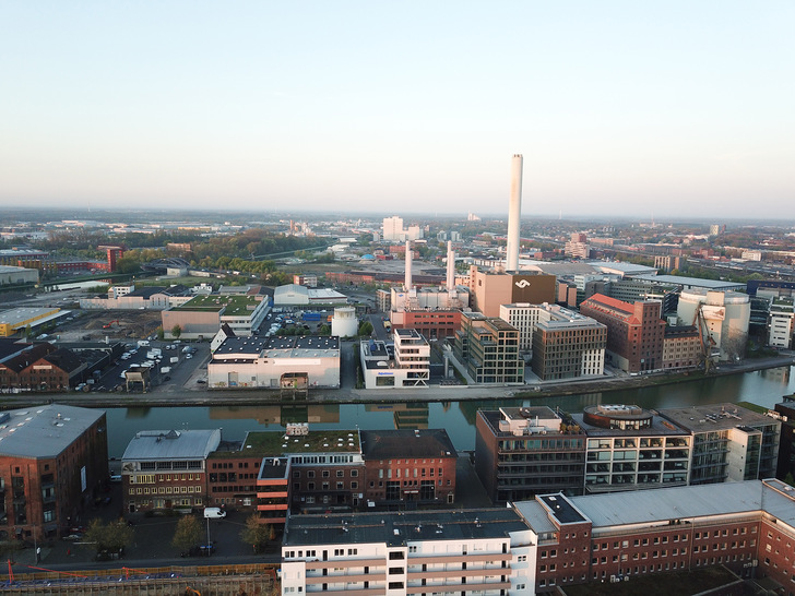m Heizkraftwerk am Hafen gewinnen die Stadtwerke künftig auch mit Hilfe einer Großwärmepumpe Wärme. Die Großwärmepumpe nutzt dazu die Wärme des Dortmund-Ems-Kanals.
