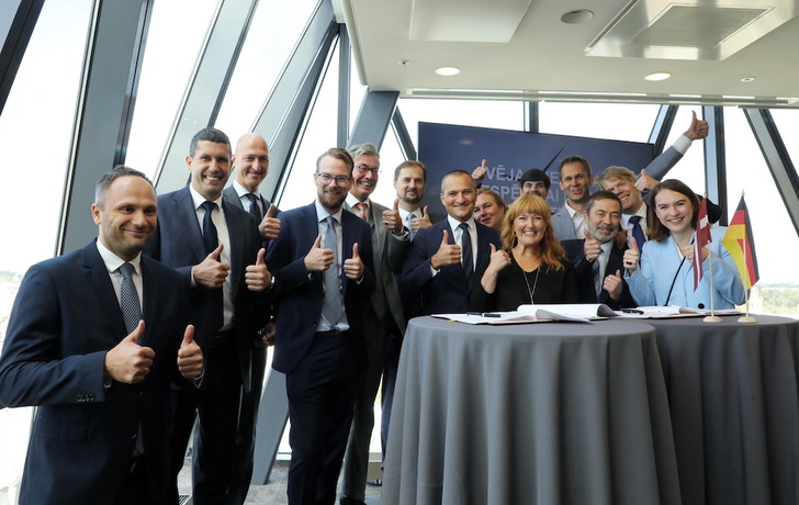 Gute Stimmung bei der Unterzeichnung des Memorandum of Understanding zwischen Latvenergo und RWE