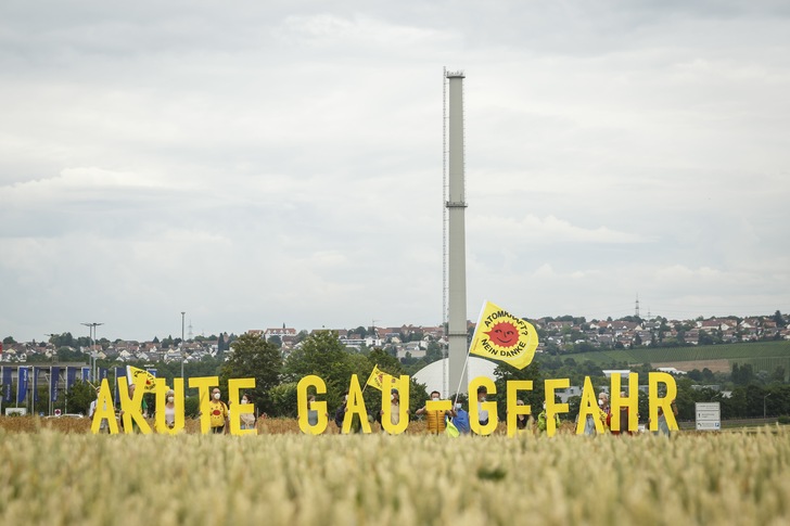 Woher kommt eigentlich der Ruf nach längeren Laufzeiten? Zum Beispiel von der Atomlobby. 