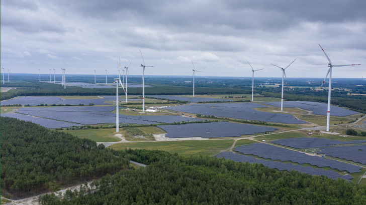 Der neue Solarpark ist Teil eines Vorhabens mit einem Gesamtumfang von 300 Megawatt. - © GP Joule
