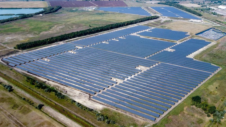 43 Megawatt leistet der Solarpark Kabai in Ungarn, den IBC Solar gebaut hat. Jetzt konzentriert sich das Unternehmen auch auf das Kraftwerksgeschäft in Polen.