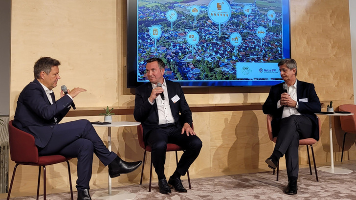 EHM Metering und Netze BW haben ihre Lösung im Beisein von Bundeswirtschaftsminister Robert Habeck vorgestellt.