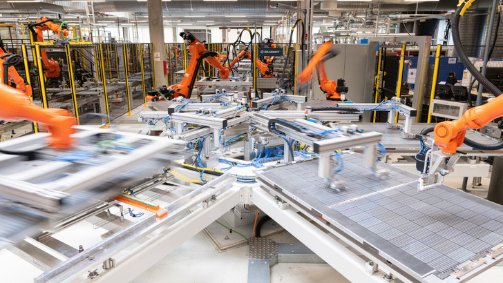 So wie Solarwatt haben viele Hersteller modernere Produktionslinien aufgebaut.