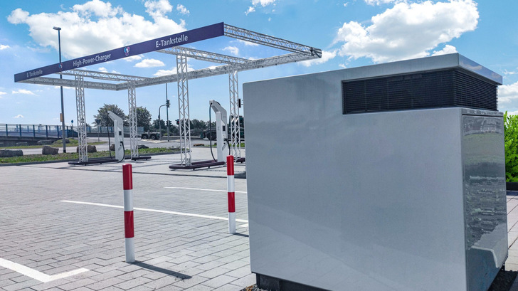 Ultraschnelle Stromtankstellen wie hier im thüringischen Erfurt will ADS Tec in Zukunft mit GP Joule Connect errichten. - © Ads Tec Energy
