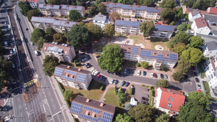 Die Solarflicht auf Berliner Dächern sollte nach dem LEE durch Monitoring kontrolliert und die Solarcity-Kampagne finanziell unterstützt werden.  - © Bundesverband Solarwirtschaft e.V
