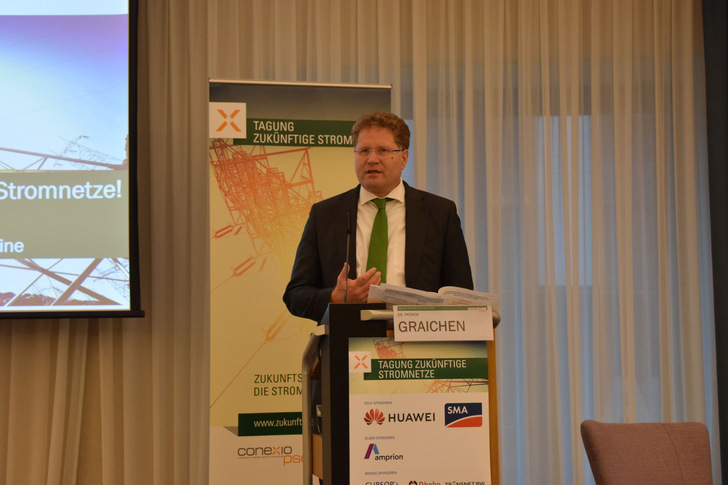 Soll die Vorgabe von 80 Prozent erneuerbare Energien bis 2030 geschafft werden, müssen die Netze mit deutlich beschleunigtem Ausbau darauf ausgelegt sein. 