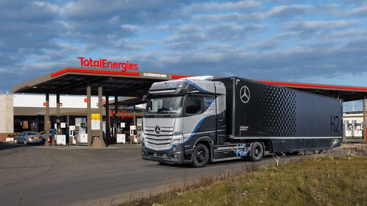 Die Wasserstofftankstellen sollen entlang der Routen der Spediteure entstehen.