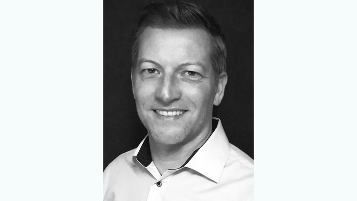 Dennis Müller ist Senior Vice President Product Marketing & Communication bei ADS-TEC.