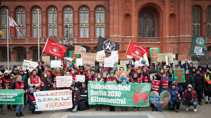 Am 26. März stimmt das Volk in Berlin ab, ob die Hauptstadt 2030 statt erst 2045 klimaneutral werden soll. 
