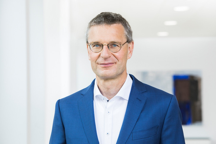 Regionale Gegebenheiten müssen beim Aufbau von Wasserstofferzeugung mitgedacht werden, betont DVGW-Vorstand Wolf Merkel.