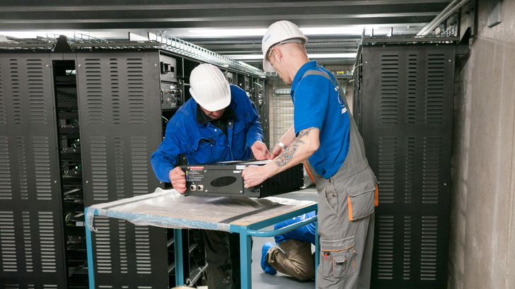 Die Installation von großen Speichern, die Systemdienstleistungen übernehmen, hat sich in den vergangenen beiden Jahren kontínuierlich entwickelt