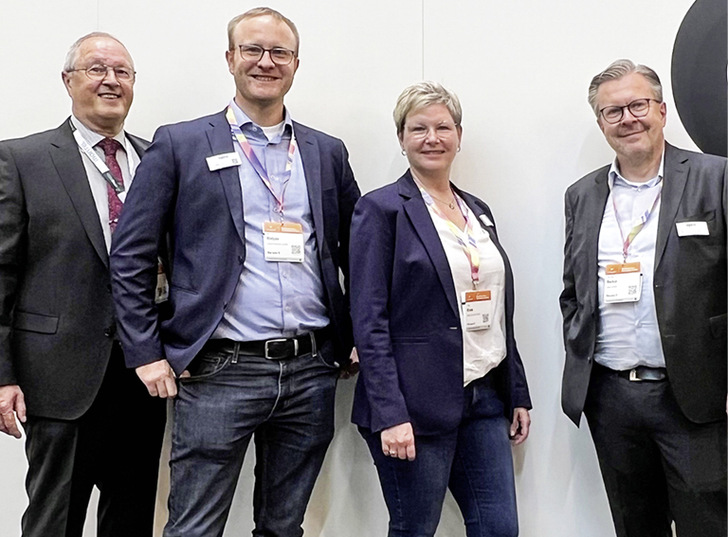 Projektleiterin Braun und ihr Team mit Herbert Urban, Jan Hintzen, Jan-Eyk Becker (von links nach rechts)