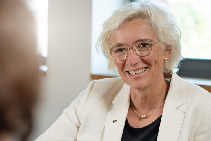 Vier Jahre lang war Bärbel Heidebroek Vizepräsidentin des BWE. Zudem ist sie Gründerin und geschäftsführende Gesellschafterin der Landwind-Gruppe im niedersächsischen Gevensleben. 