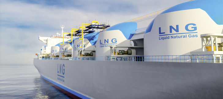 Darstellung eines ﻿LNG-Tankers mit Wasserstoffantrieb auf dem Meer - © Bild: AA+W - stock.adobe.com
