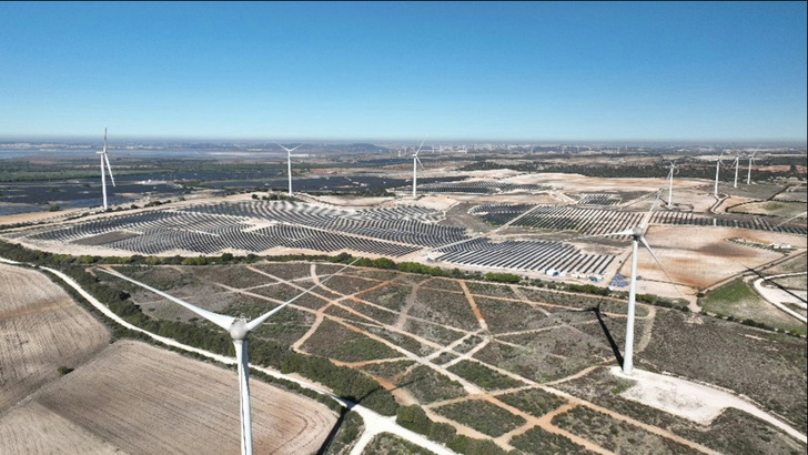 Der Solarpark in Puerto Real ist der erfolgreiche Eintritt von MET in den spanischen Solarmarkt.