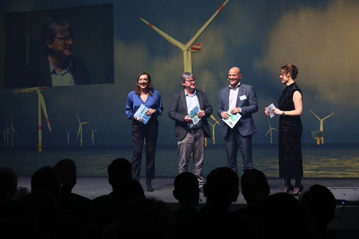  Feierliche "Einweihung" von Arcadis Ost 1, zur Inbetriebnahmne des 257-Megawatt-Windparks in der Ostsee vor Rügen