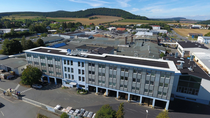  Hier am Hauptstandort von AKG in Hofgeismar entsteht die Produktionslinie für die Hybridkollektoren.