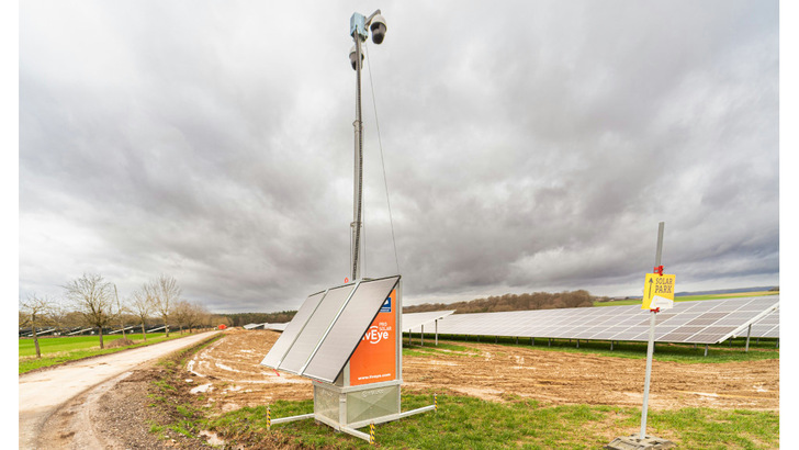 Das System von Liveye kann Solar- und Windparks komplett ohne externe Stromversorgung überwachen. - © Liveye
