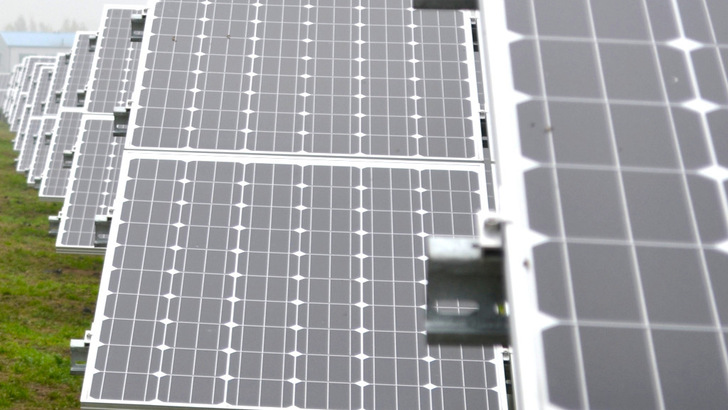 Deutschland hat mehr als ausreichend Flächen für den Bau von Solarparks.