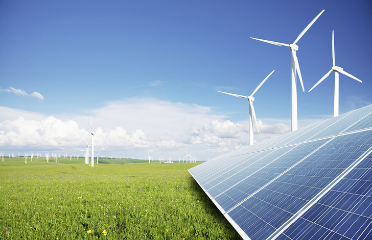 Wind- und Solarstrom läßt sich langfristig durch Stromlieferverträge vermarkten. - © Foto: Getty Images/iStockphoto
