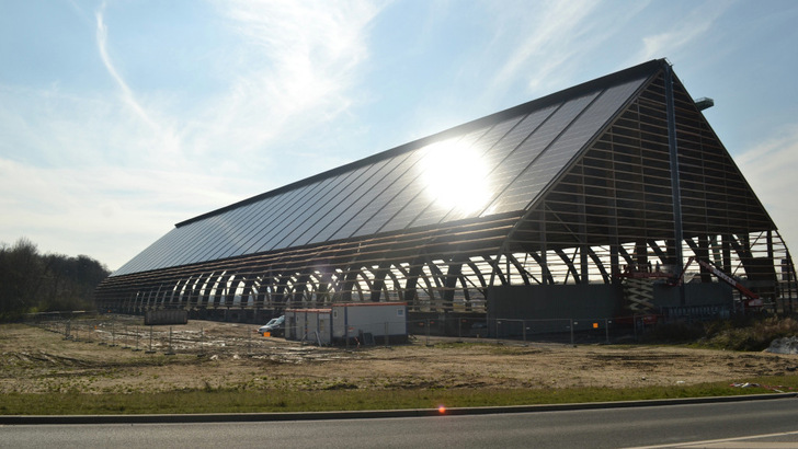 Sonnige Zeiten für die Solarbranche? Die Neuregelungen für die Photovoltaik könnten zum größten Teil für mehr Zubau sorgen. - © Velka Botička
