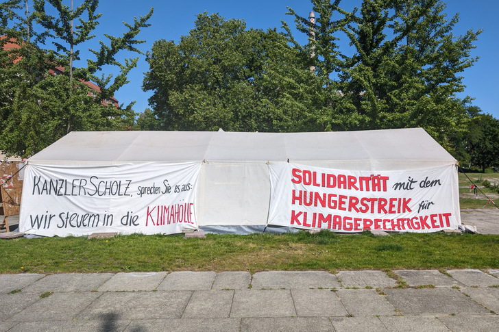  Im Invalidenpark in Berlin Mitte wächst das Camp der Aktivistinnen und Aktivisten. 