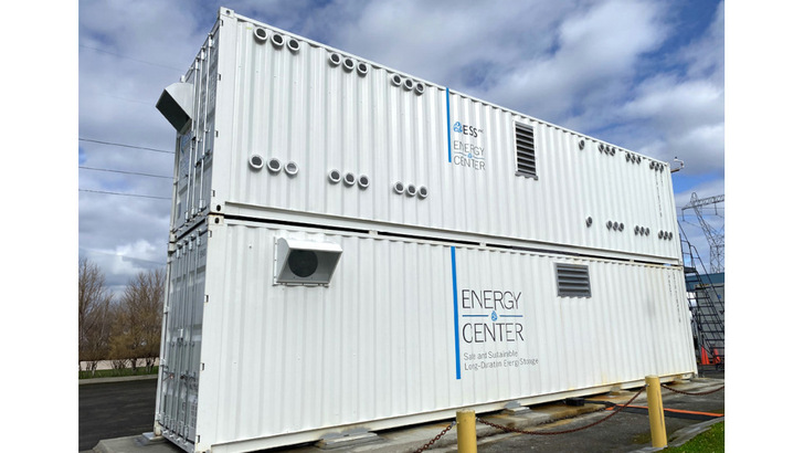  Mit dem nagelneuen Energy Center hat ESS einen Redoxflow-Speicher ohne teures Vanadium entwickelt.