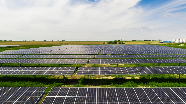  RWE hat in Polen einige Solarparks errichtet. Das Land ist inzwischen auf Platz 4 der Top 10 der größten europäischen Solarmärkte.