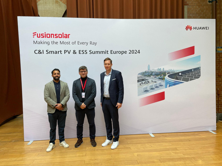  Acondistec: Karan Singh, Head of Marketing; Ümit Subas, Geschäftsführer; Alexander Kubitschek, Partner Account Manager 