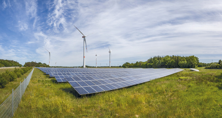 Photovoltaik- und Windenergiepark