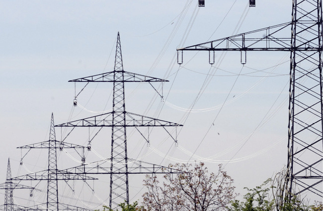 Das Netz muss nicht mit zentralen fossilen Großkraftwerken stabilisiert werden.