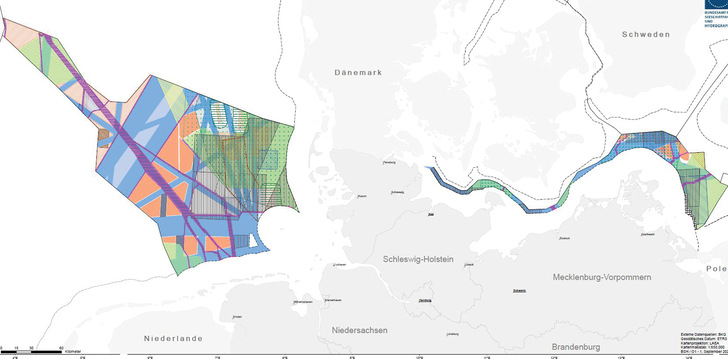 Maritimer Raumordnungsplan: Karte der festgelegten Nutzungszonen mit Offshore-Windkraftgebieten (rosa  und orange)