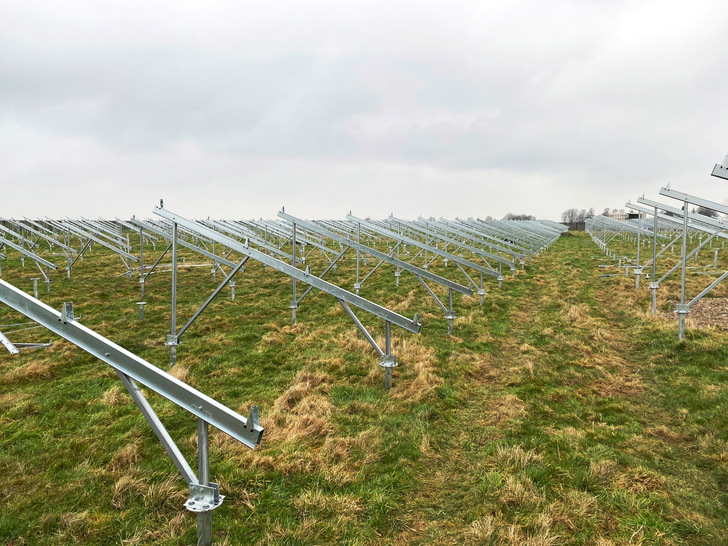 Aufständerung für das Solarprojekt Merscher Höhe
