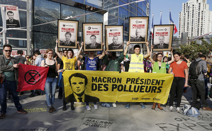 Protest von Extinction ­Rebellion gegen die  Energiepolitik Macrons
