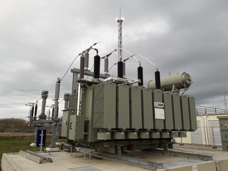 Trafo für den Anschluss eines Solarparks an 110 Kilovolt.