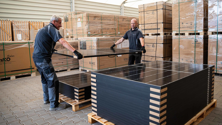 In Meiningen betreibt Secondsol ein Lager mit einer Fläche von 8.000 Quadratmetern.