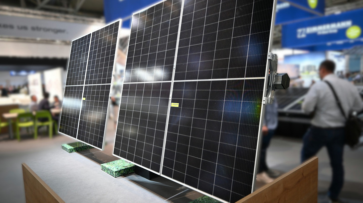 Mit einem solchen Trackersystem wird IBC Solar das Projekt in Veringenstadt bauen.