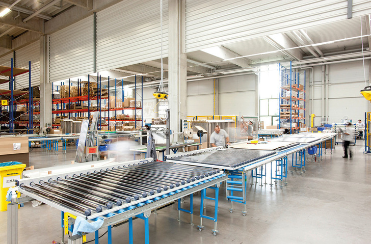 Vakuumröhrenproduktion bei Ritter Solar in Dettenhausen