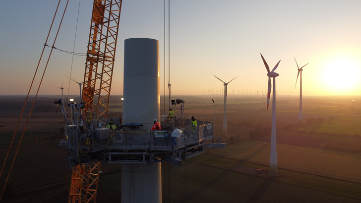 MFB  ist der neue Name einer Firma, die in der Montage und Demontage von Windturbinen tätig ist.