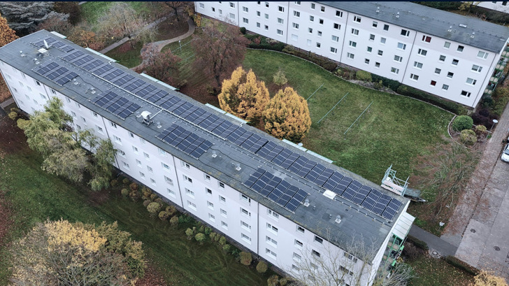 Gleich mehrere dieser Wohnblöcke wird Metergrid in Zukunft mit Solarstrom versorgen.