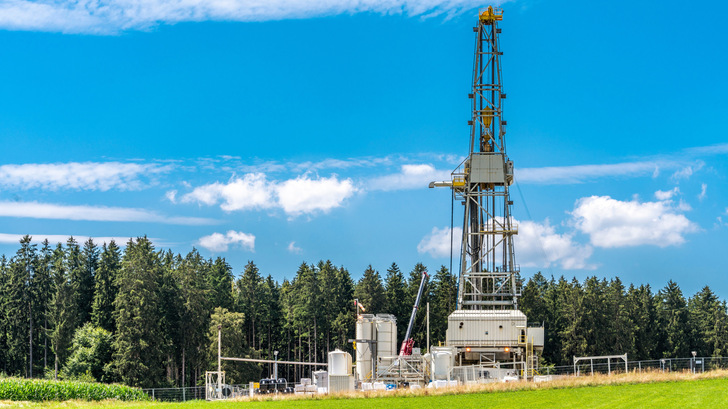 Tiefengeothermie liefert verlässlich Wärme. 