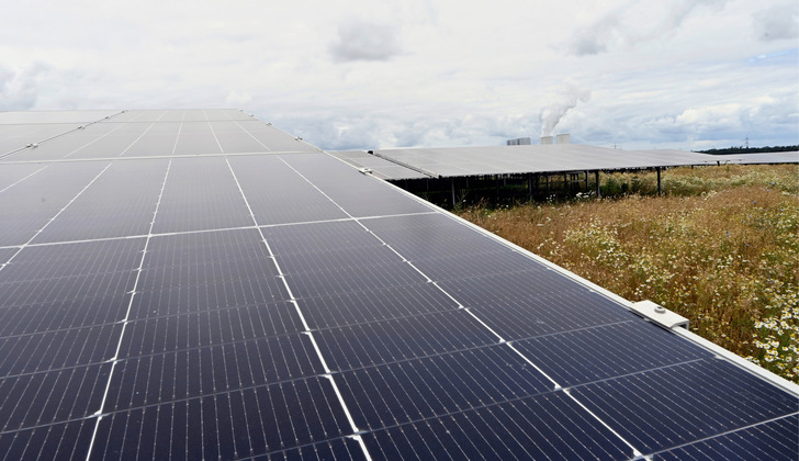 Die Finanzierung von Solarparks und gewerblichen Dachanlagen wird komplexer, bleibt aber weiterhin möglich.