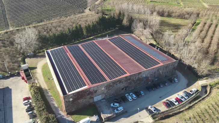 Nach der Erneuerung der Dachanlage bei Molital ist noch viel Platz übrig für weitere Module.