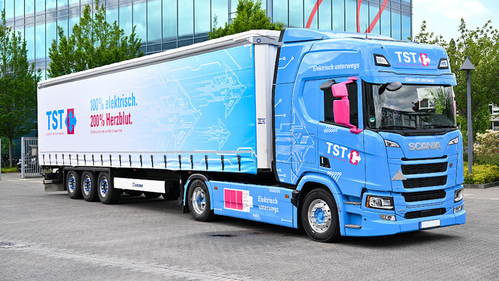 Dreimal täglich bewältigt der neue Elektro-Lkw die 67 Kilometer lange Strecke von Mainz nach Worms und zurück. - © Werner & Mertz