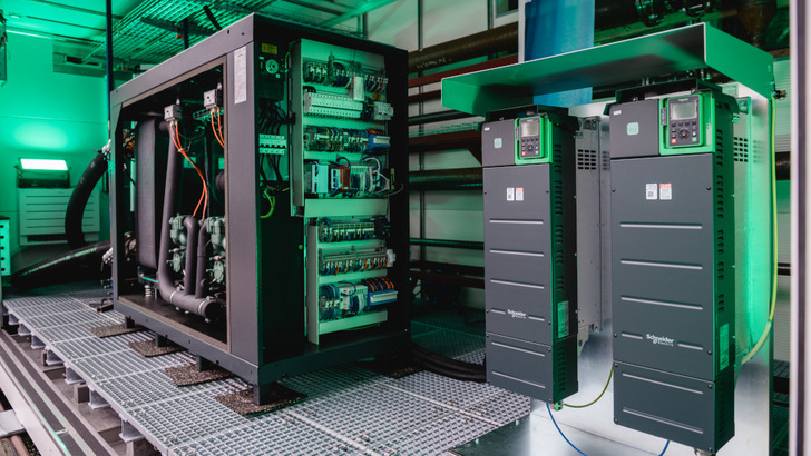 In Cottbus betreibt das Fraunhofer IEG eine Forschungs- und Erprobungsanlagen für Hochtemperatur-Wärmepumpen. Die Forschungsergebnisse fließen in Zukunft in die Datenbank mit ein.