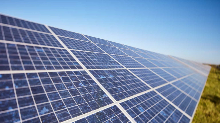 Auf ausgewählten Kirchenländereien wird HEP Solar Photovoltaikanlagen errichten.