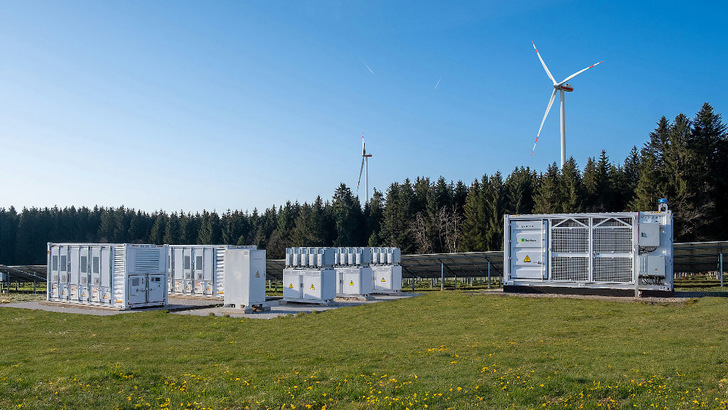 Die Speicher fehlen fast vollständig im Bericht der BNetzA. Die Planung des Energiesystems der Zukunft auf dieser Basis ist absurd.