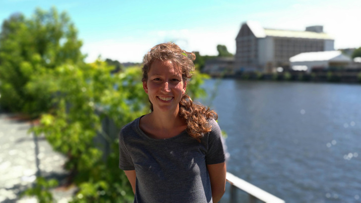 Elisa Förster ist Projektleiterin im SolarZentrum Berlin.