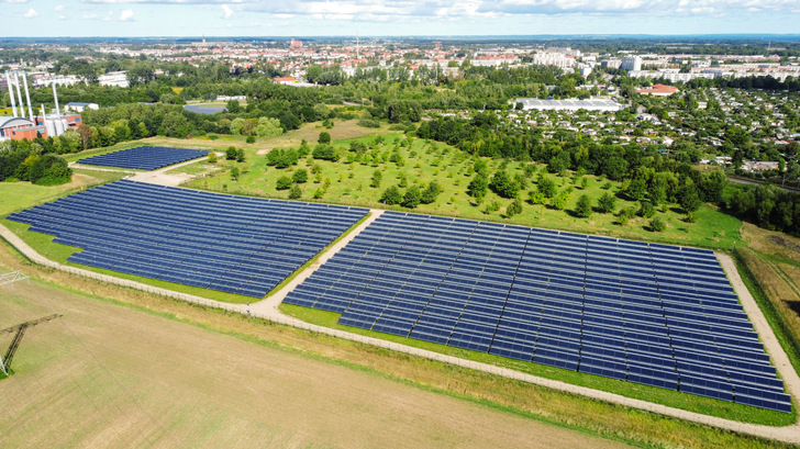 Solarthermieanlage der Stadtwerke Greifswald, die 2021 entstand.